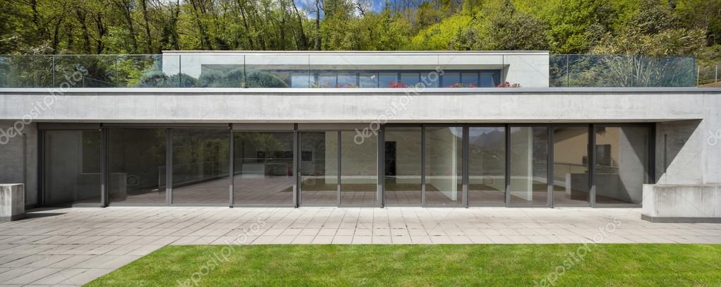 Modern house, facade — Stock Image Modern house, facade Royalty Free Stock Photos