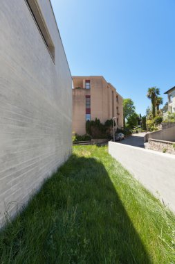 Modern bina çimento