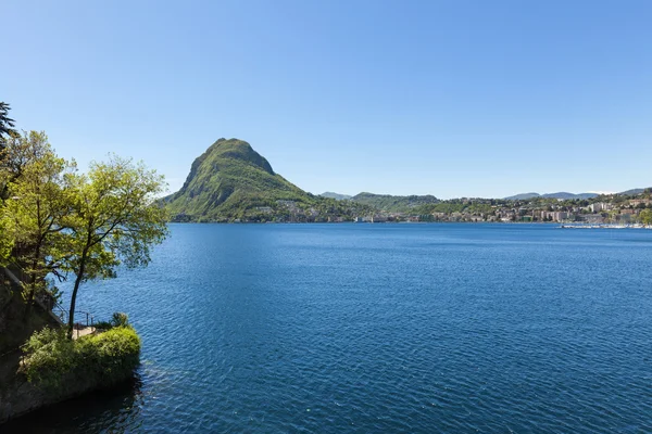 Meer van Lugano, Zwitserland — Stockfoto