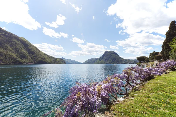 Vista do lago Lugano — Fotografia de Stock