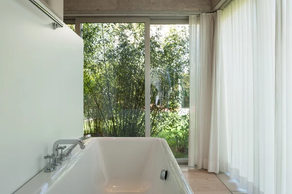 Banyo, modern küvet — Stok fotoğraf