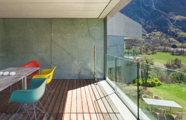 modern ev, veranda