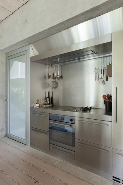 Wnętrz, kuchni ze stali nierdzewnej — Zdjęcie stockowe