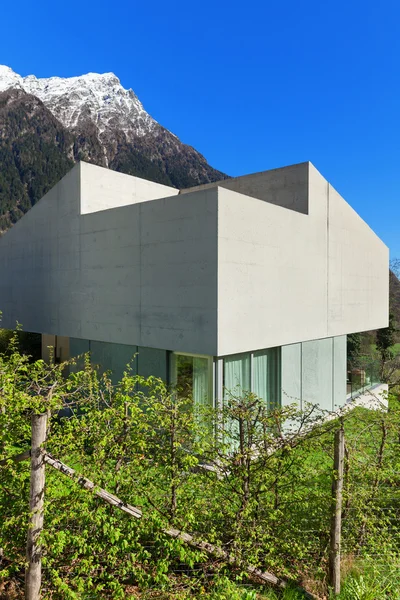 Casa de concreto, exterior — Fotografia de Stock