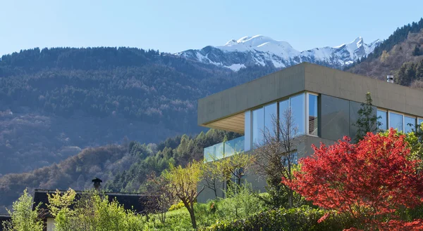 Mountain house i cement — Stockfoto