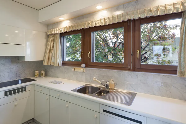 Interior, domestic kitchen — Stock Photo, Image