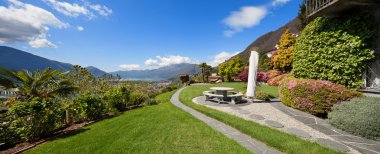 Güzel bahçe bir Villa