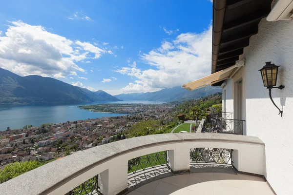 Bela vista do Lago Maggiore — Fotografia de Stock