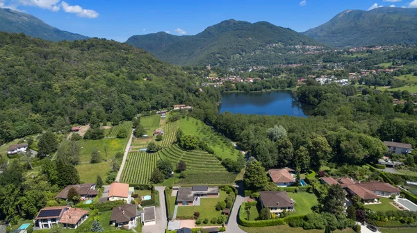 Vue aérienne d'un quartier résidentiel — Photo