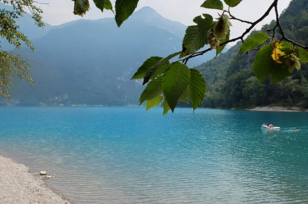 Lago de montaña en Trentino — Foto de Stock