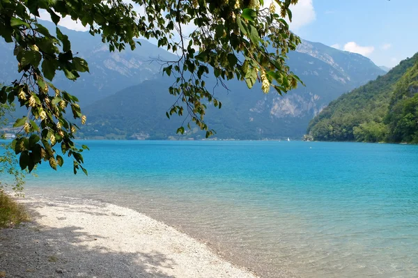 Lago de montaña en Trentino — Foto de Stock