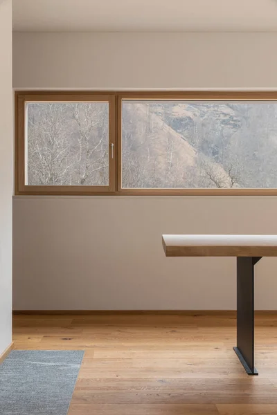 Intérieur Maison Moderne Avec Murs Blancs Parquet Détail Table Bois — Photo