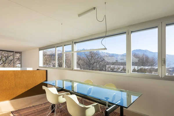 Interno Della Sala Pranzo Con Moquette Una Splendida Vista Sulla — Foto Stock