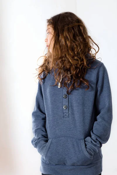 Teen Lazy Face Wearing Blue Sweatshirt While Posing — Stock Photo, Image