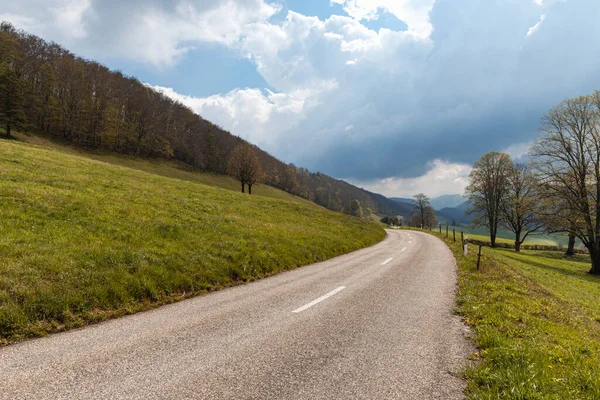 Isolated Road Swiss Alps Jura Canton Nobody Cloudy Day — Stock fotografie