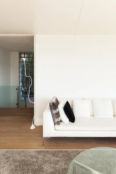 Moderní dům, obývací pokoj — Stock fotografie