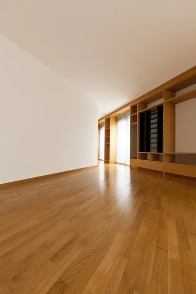 Стенной шкаф в пустой комнате — стоковое фото