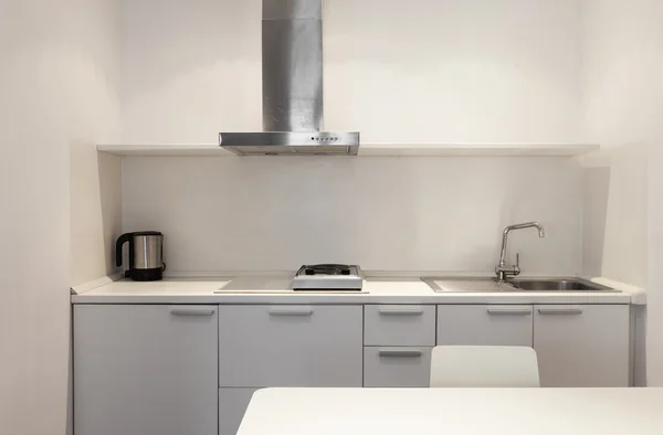 Interieur, witte keuken — Stockfoto