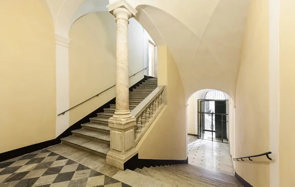 Escadaria de mármore — Fotografia de Stock