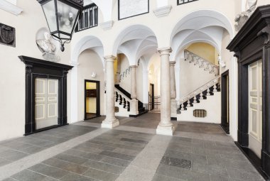 Eski Sarayı, avlu görünümünden