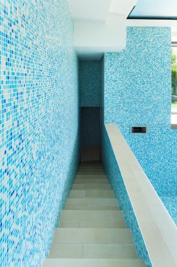 boş havuz, ayrıntı