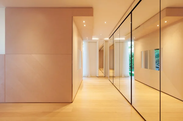 Raffinato pavimento in legno interno minimale — Foto Stock
