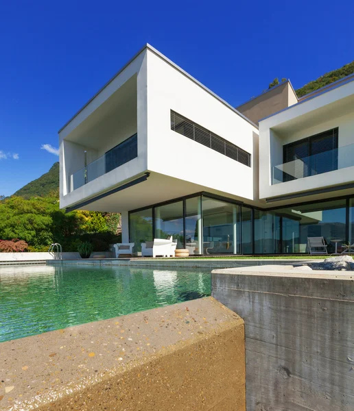 Luxury Villa with Pool — Stock Photo, Image