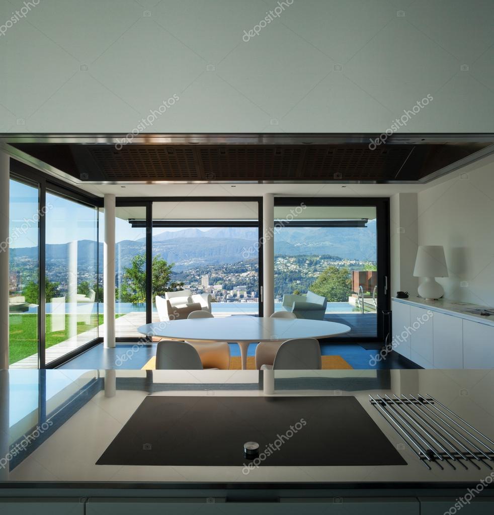 Inredning modernt hus, matsal — stockfotografi © zveiger #59026903