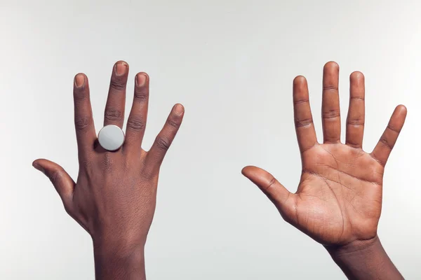 Hands with ring — Stock Photo, Image