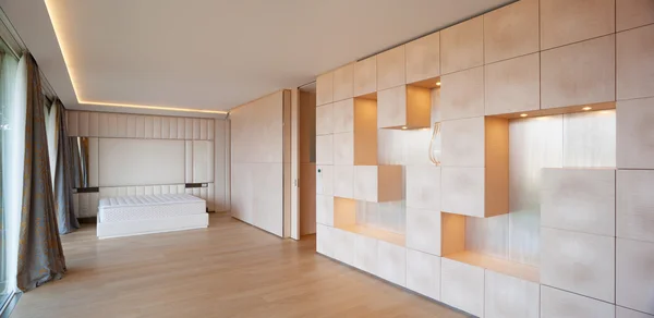 Minimal geometrical queen size bedroom — Stock Photo, Image