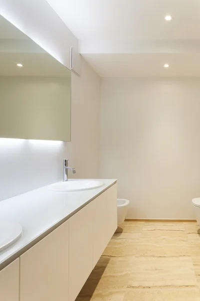 Ładne nowoczesne łazienki — Zdjęcie stockowe