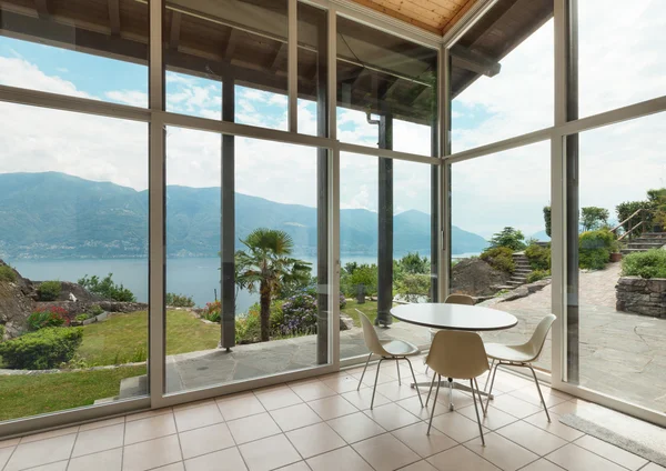 Moderne architectuur, veranda. — Stockfoto