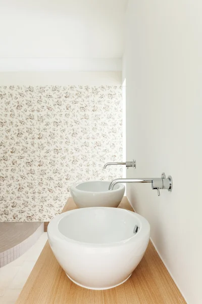 Interni bagno moderno vuoto — Foto Stock