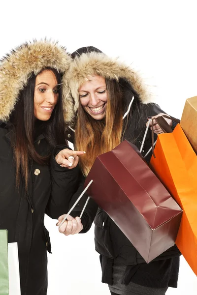 Frauen halten Einkaufstüten in der Hand — Stockfoto