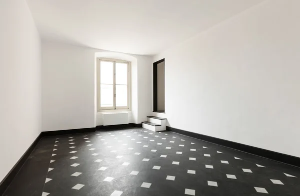 Gamla tomma lägenhet — Stockfoto