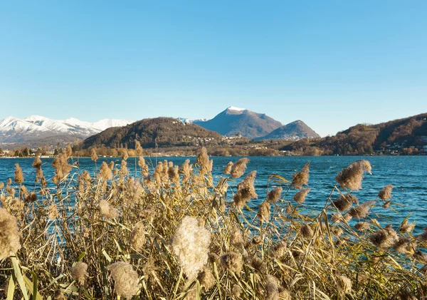 Uitzicht op het meer van lugano — Stockfoto