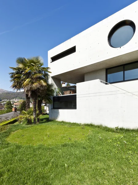Exterior, casa moderna en beton — Foto de Stock
