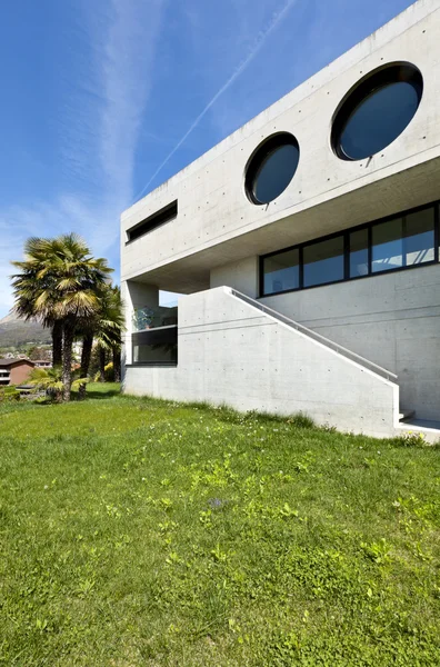 Exterior, casa moderna en beton — Foto de Stock