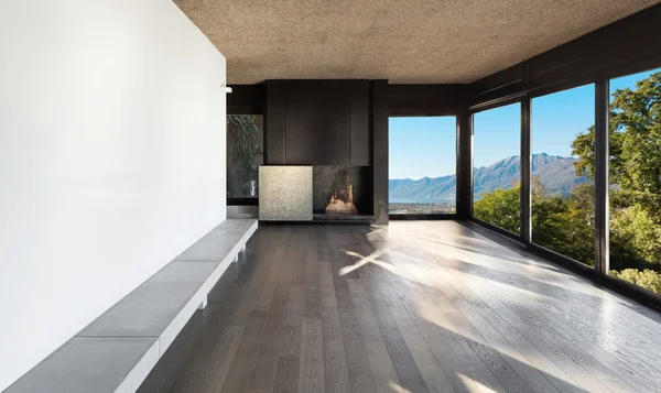 Haus, leeres Zimmer mit Kamin — Stockfoto