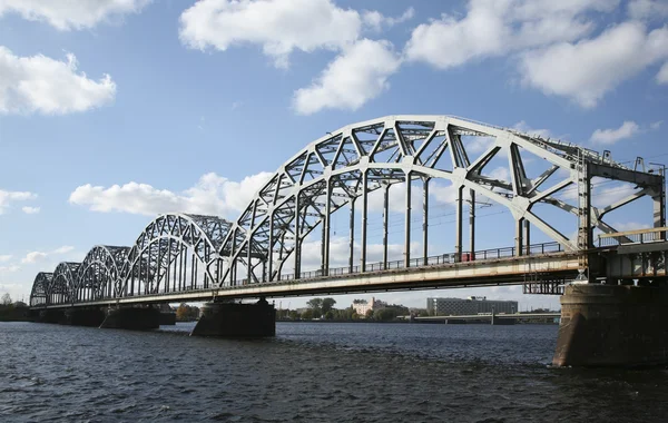 Mooie brug in Riga, Letland — Stockfoto