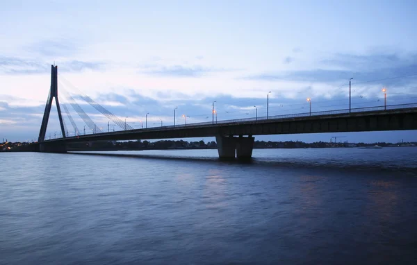 Nádherný most v Riga Lotyšsko — Stock fotografie