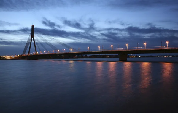 Hermoso puente en Riga Letonia — Foto de Stock