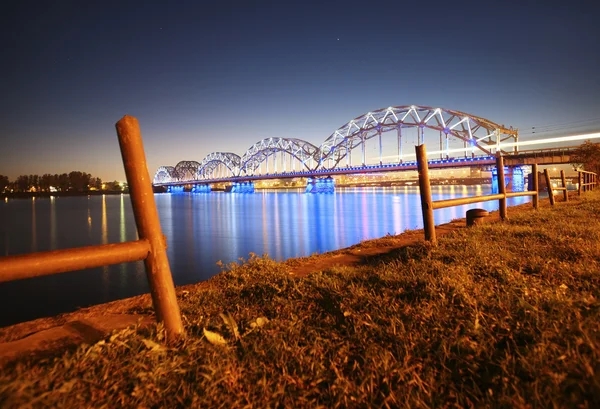 Hermoso puente en Riga Letonia —  Fotos de Stock