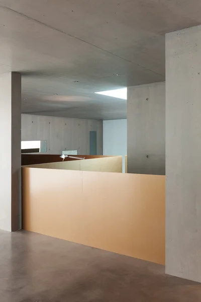 Interiér domu, betonovou zeď — Stock fotografie