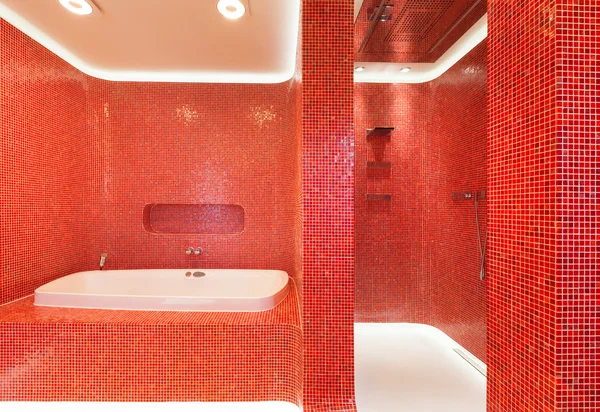 Moderno bagno rosso — Foto Stock