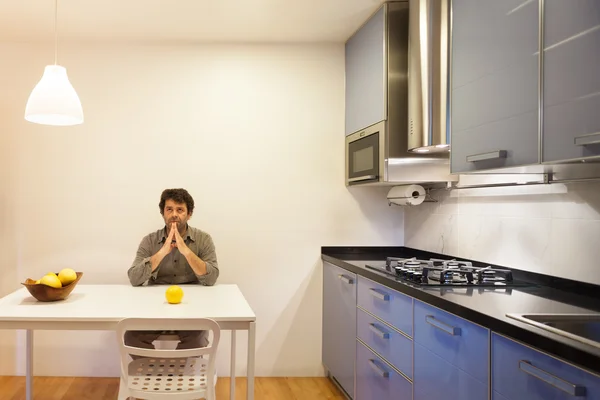 Comfortable domestic kitchen — Stock Photo, Image