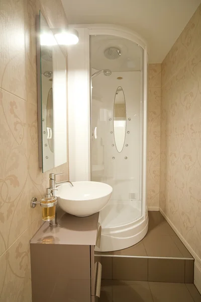 Moderní sprchové, interiér koupelny — Stock fotografie