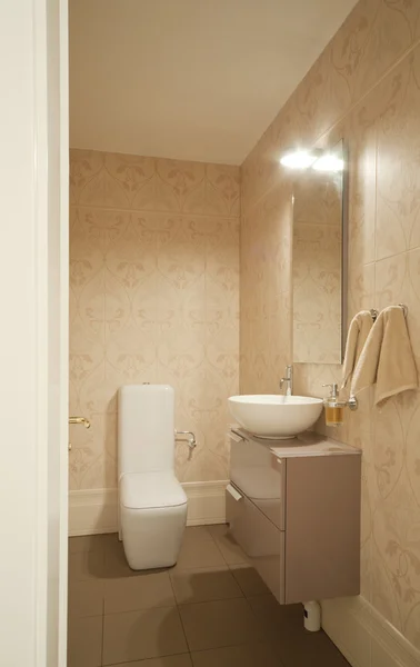 室内现代厕所 — 图库照片