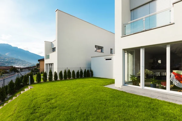 Exteriör modernt hus — Stockfoto