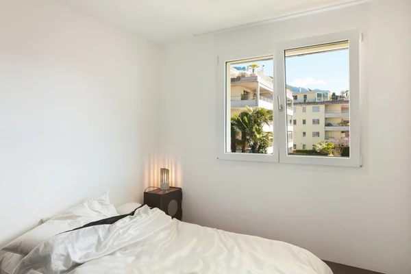 Appartement, comfortabele slaapkamer — Stockfoto